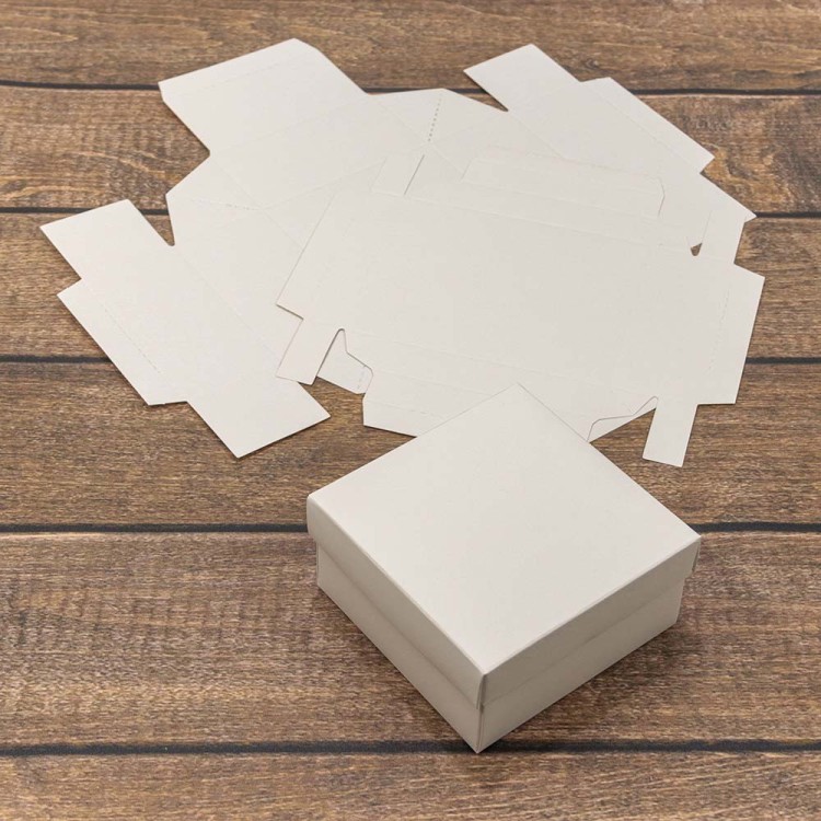 0007547 Коробка Квадратная 10*10*5 сборная Белый 1/20 1/240 0007547 Коробка Квадратная 10*10*5 сборная Белый 1/20 1/240