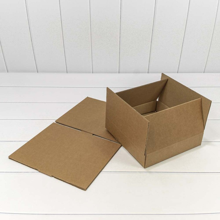 0007302 Коробка Квадратная 22,5*22,5*5 сборная из гофрокартона 1/25 0007302 Коробка Квадратная 22,5*22,5*5 сборная из гофрокартона 1/25